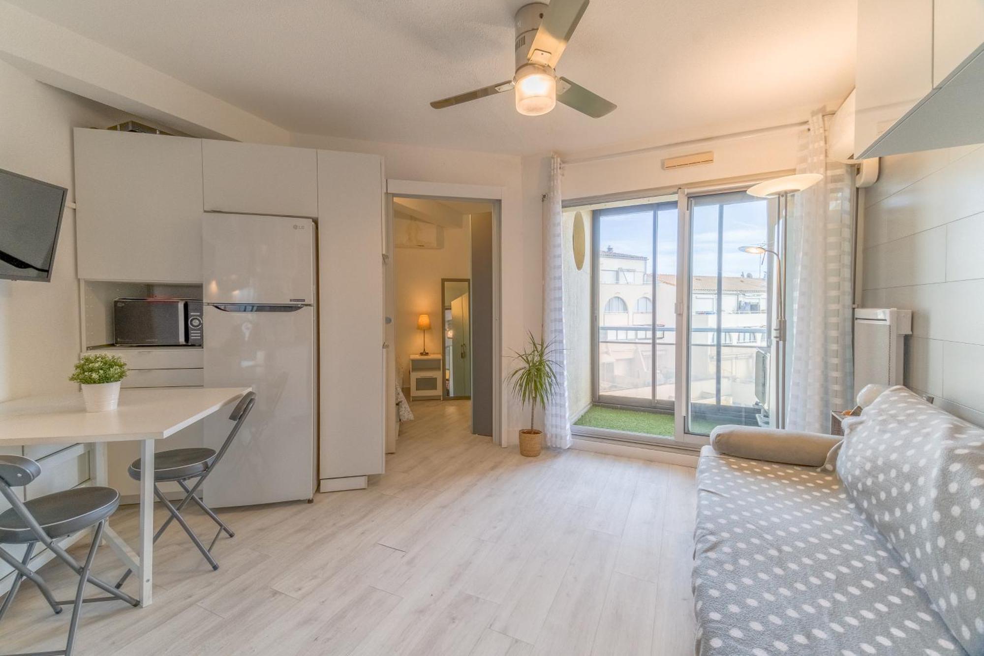 Appt T2 Cabine Clim Parking Privee Vu Mer Sete Exterior photo